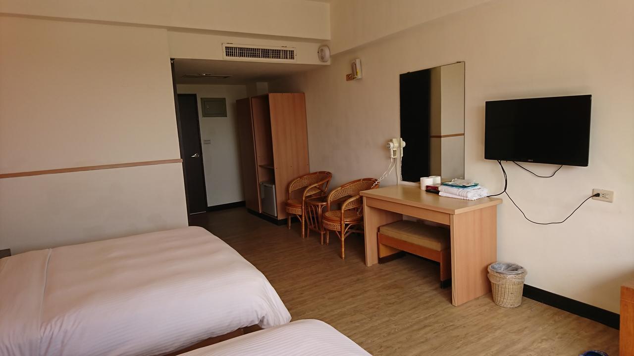 Angela Hotel Taitung Экстерьер фото